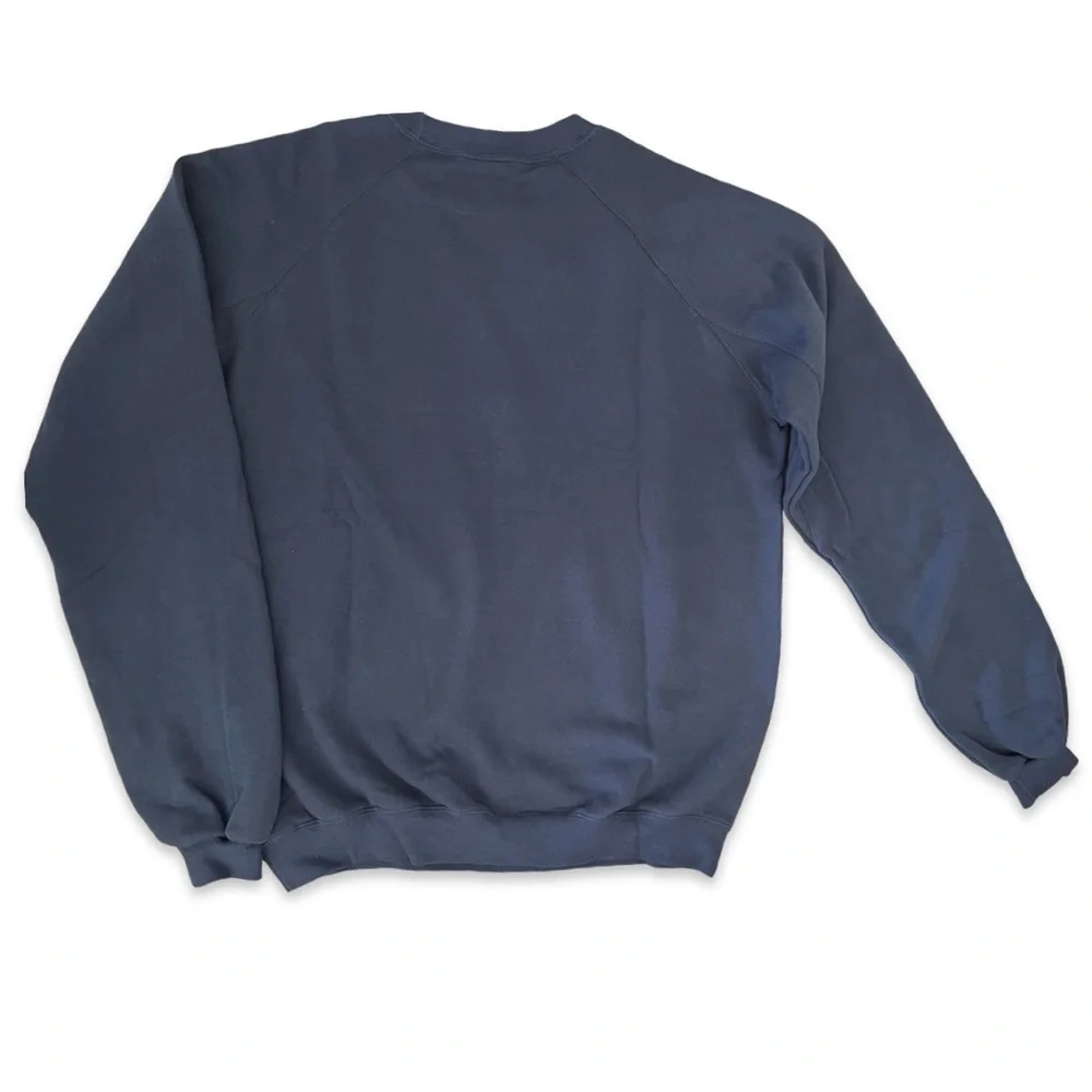 Champion Navy Embossed Logo Sweatshirt NWT Men’s Medium Classic Crewneck - Picture 8 of 13